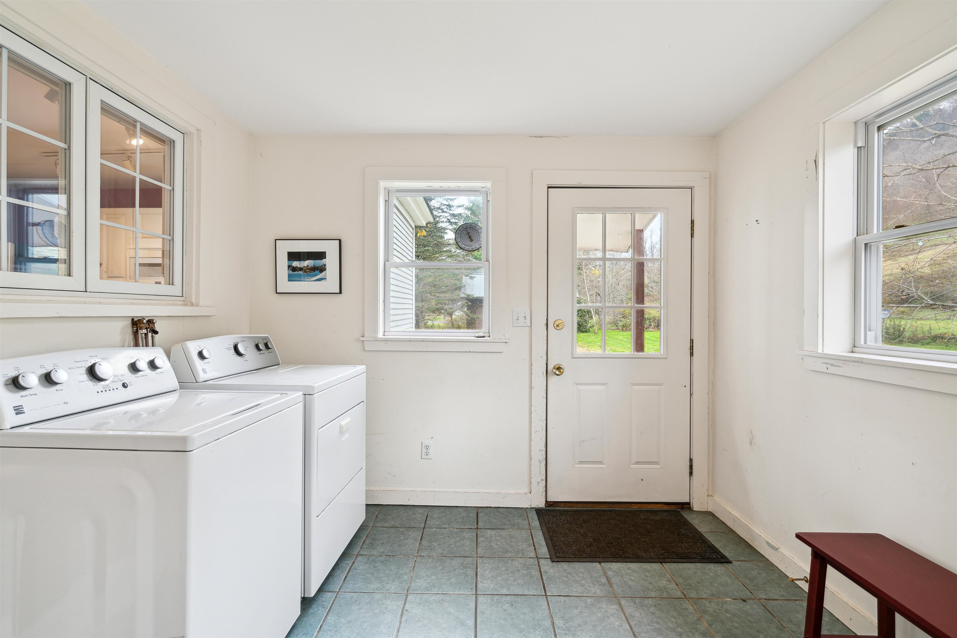 104 Stage Road Pomfret, VT 05067 - Photo 4 of 29