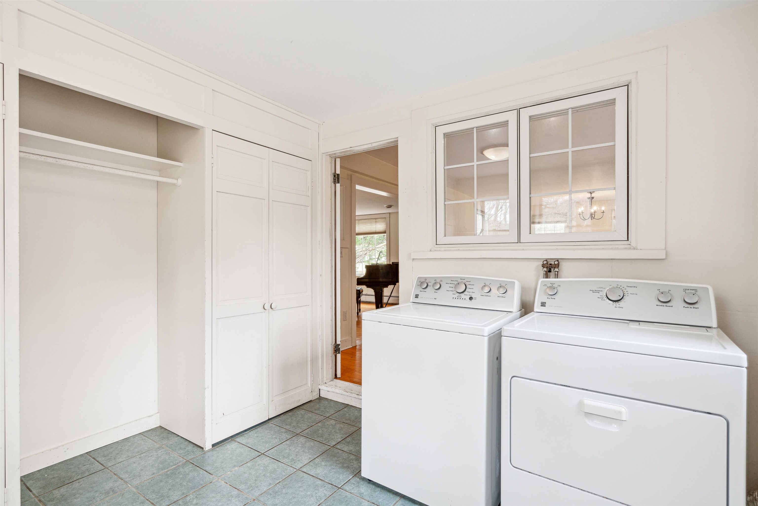 104 Stage Road Pomfret, VT 05067 - Photo 5 of 29