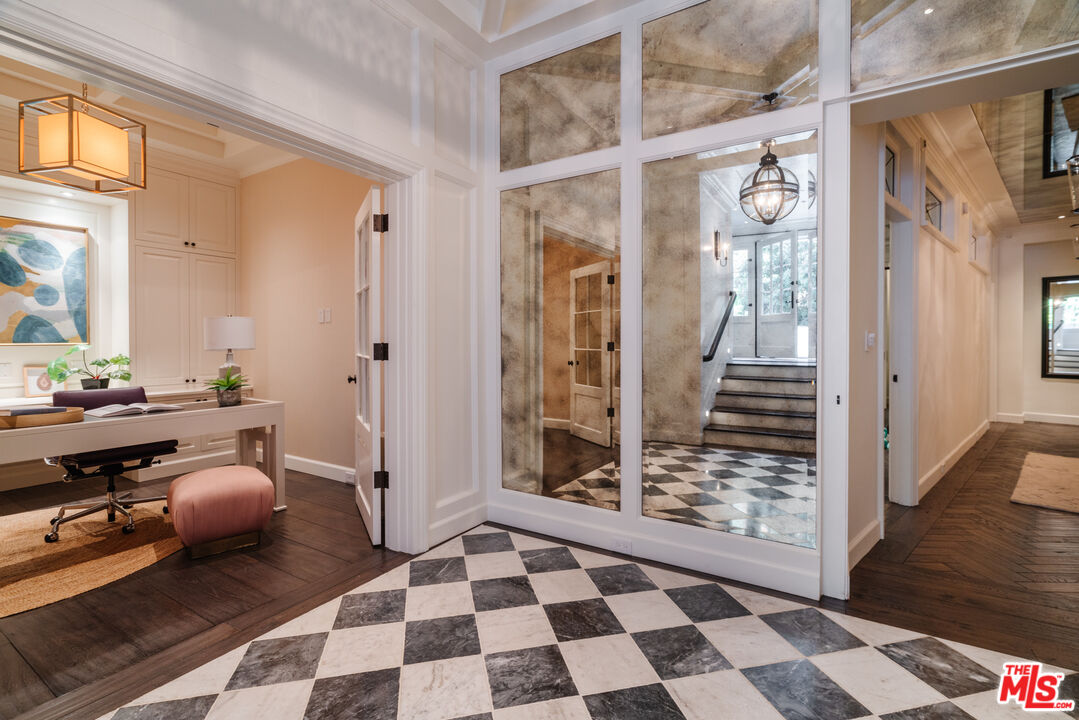 347 Fordyce Road Los Angeles, CA 90049 - Photo 32 of 54