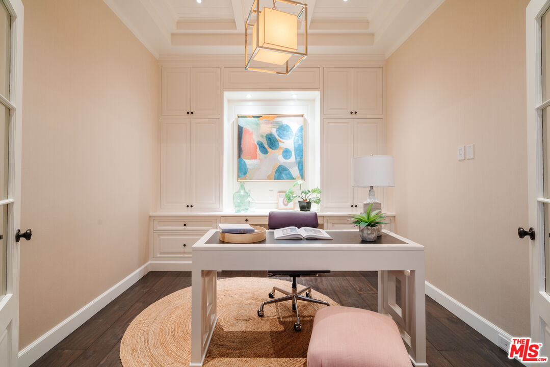 347 Fordyce Road Los Angeles, CA 90049 - Photo 33 of 54