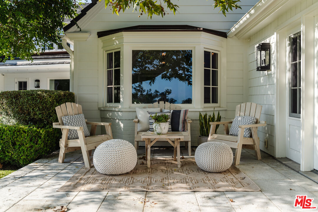 347 Fordyce Road Los Angeles, CA 90049 - Photo 39 of 54