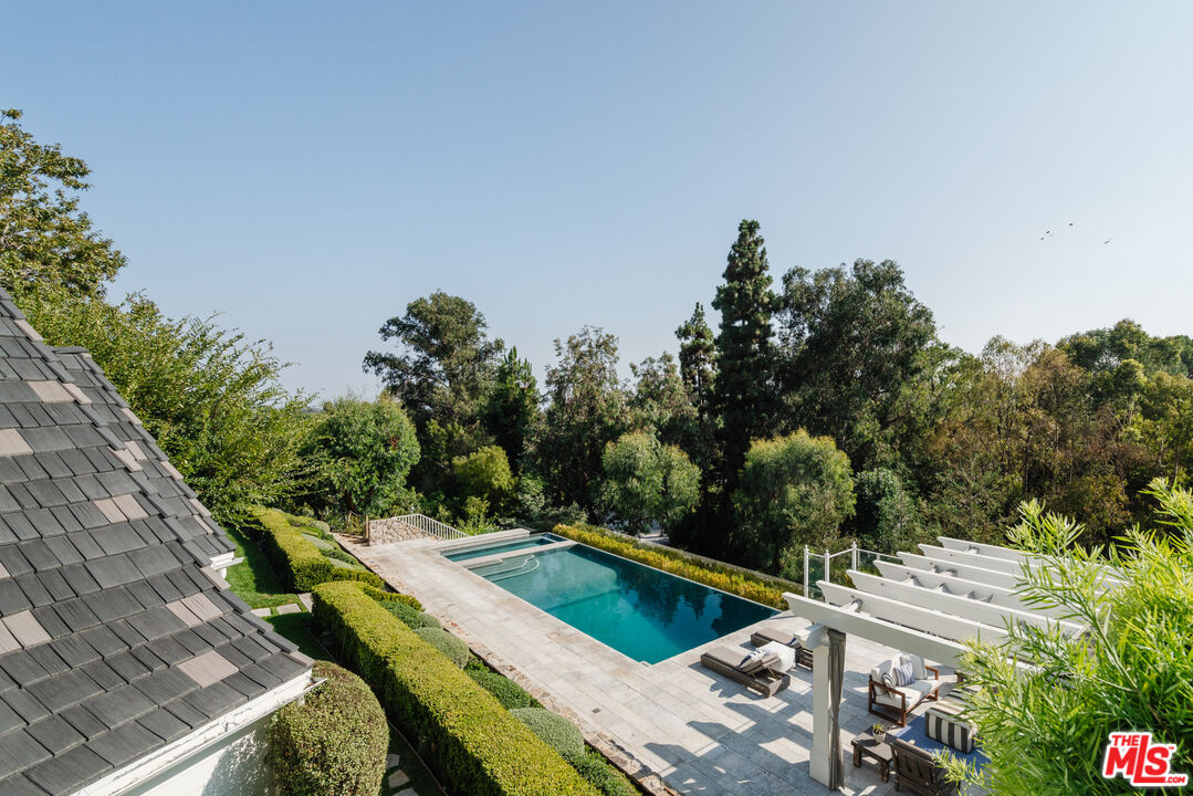 347 Fordyce Road Los Angeles, CA 90049 - Photo 43 of 54