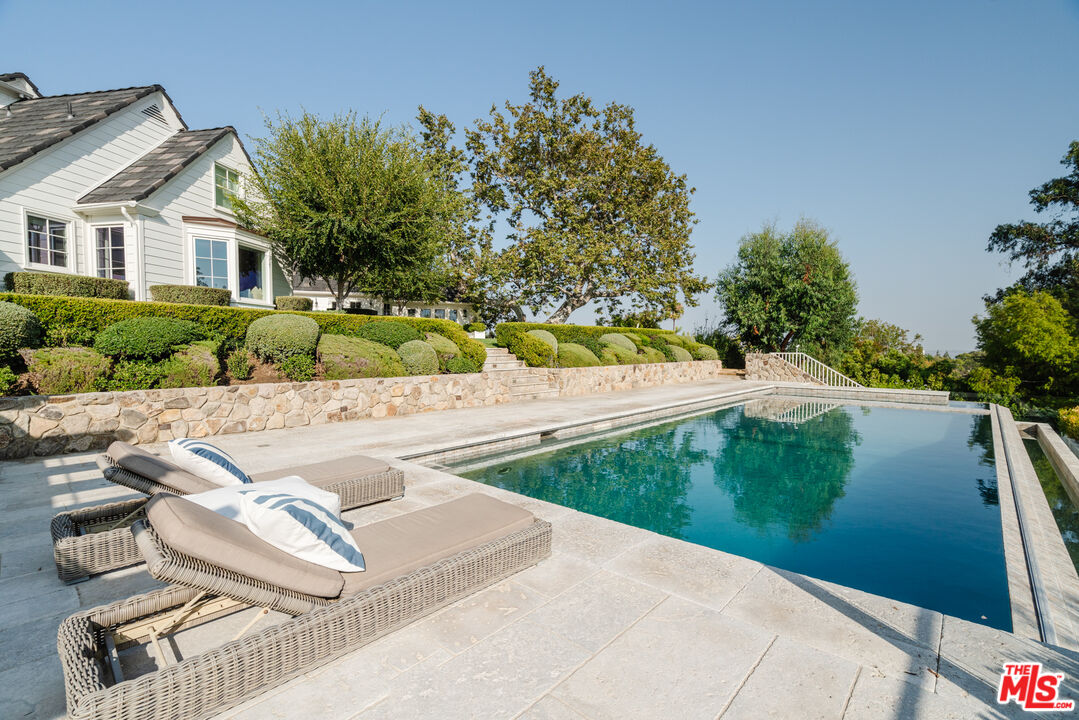 347 Fordyce Road Los Angeles, CA 90049 - Photo 46 of 54