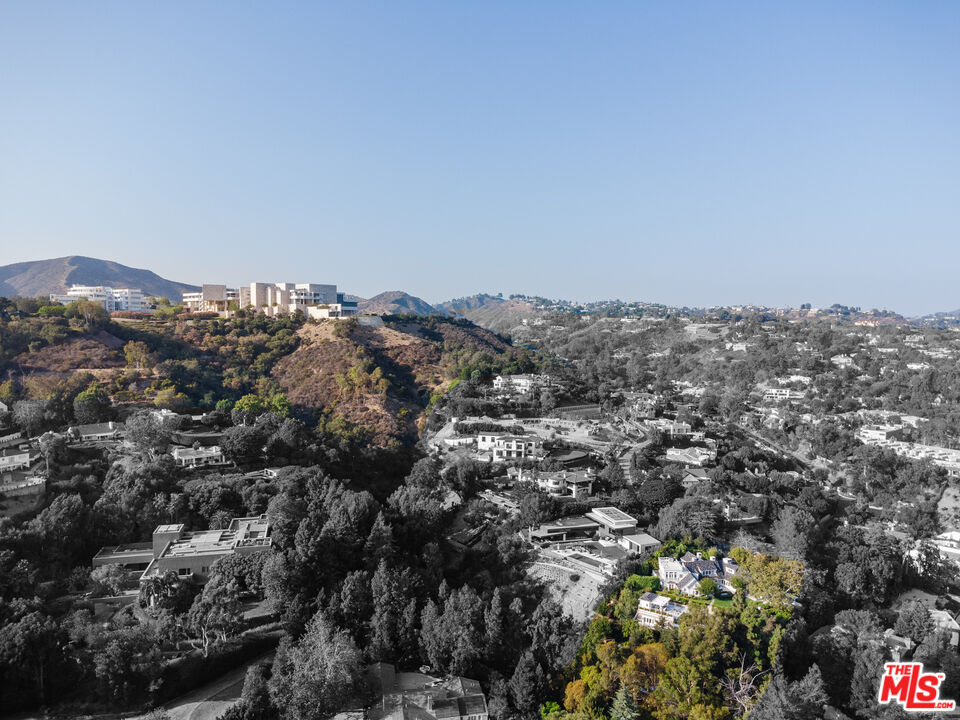 347 Fordyce Road Los Angeles, CA 90049 - Photo 53 of 54