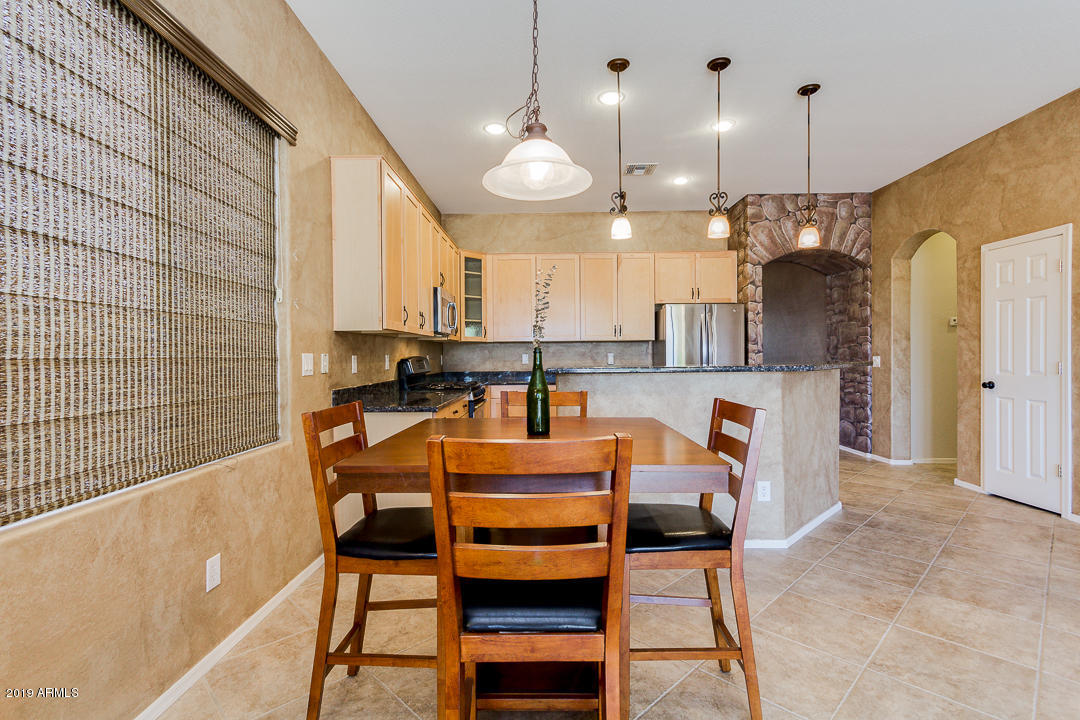 5601 West Carson Road Laveen, AZ 85339 - Photo 16 of 42 Great Room eating area