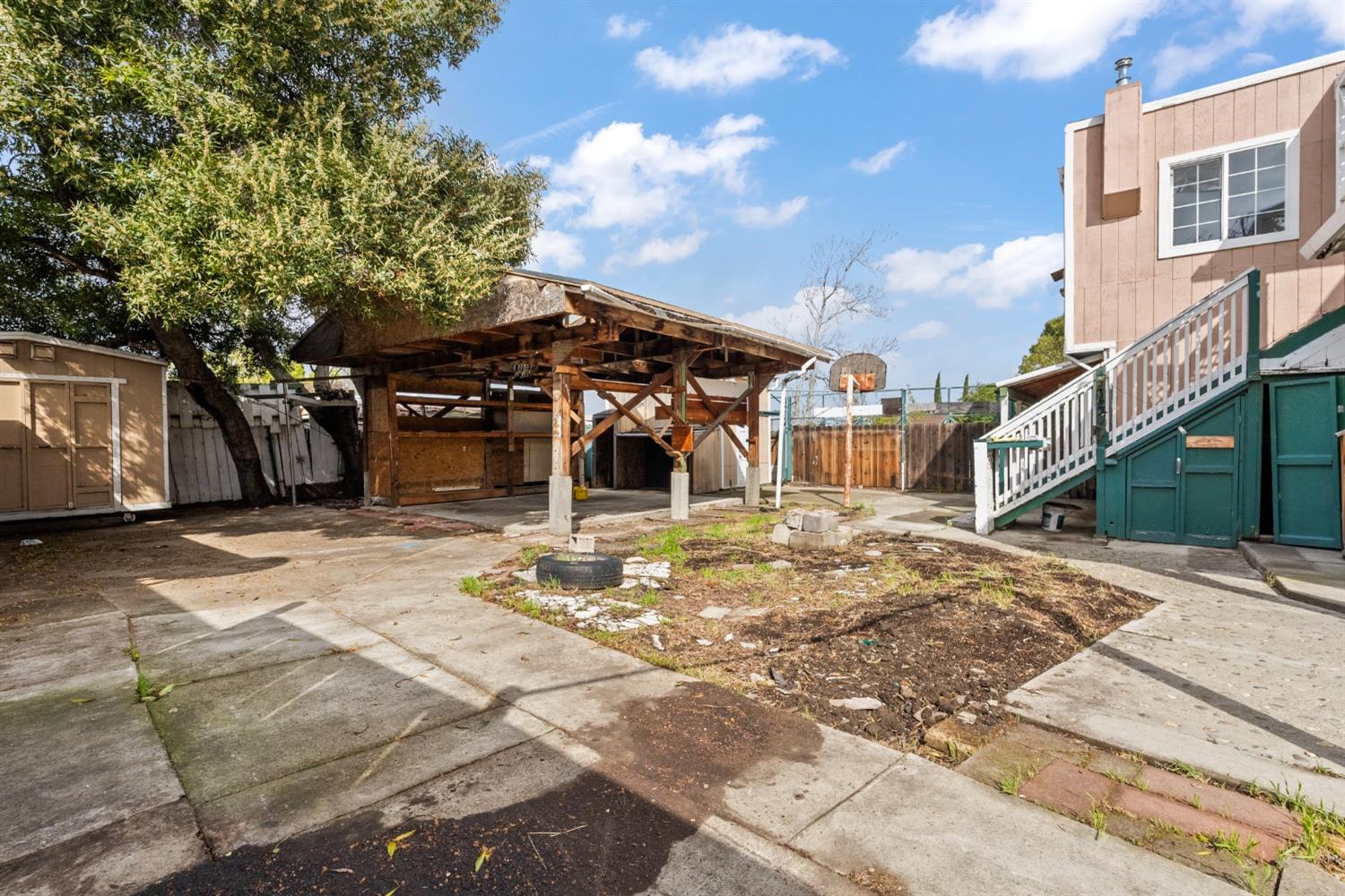 168 Loftus Road Bay Point, CA 94565 - Photo 4 of 58