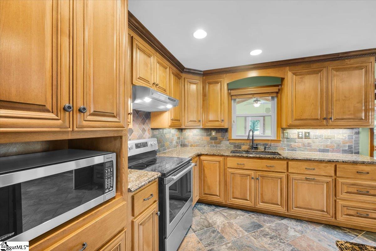 1030 Williams Road Piedmont, SC 29673 - Photo 9 of 35