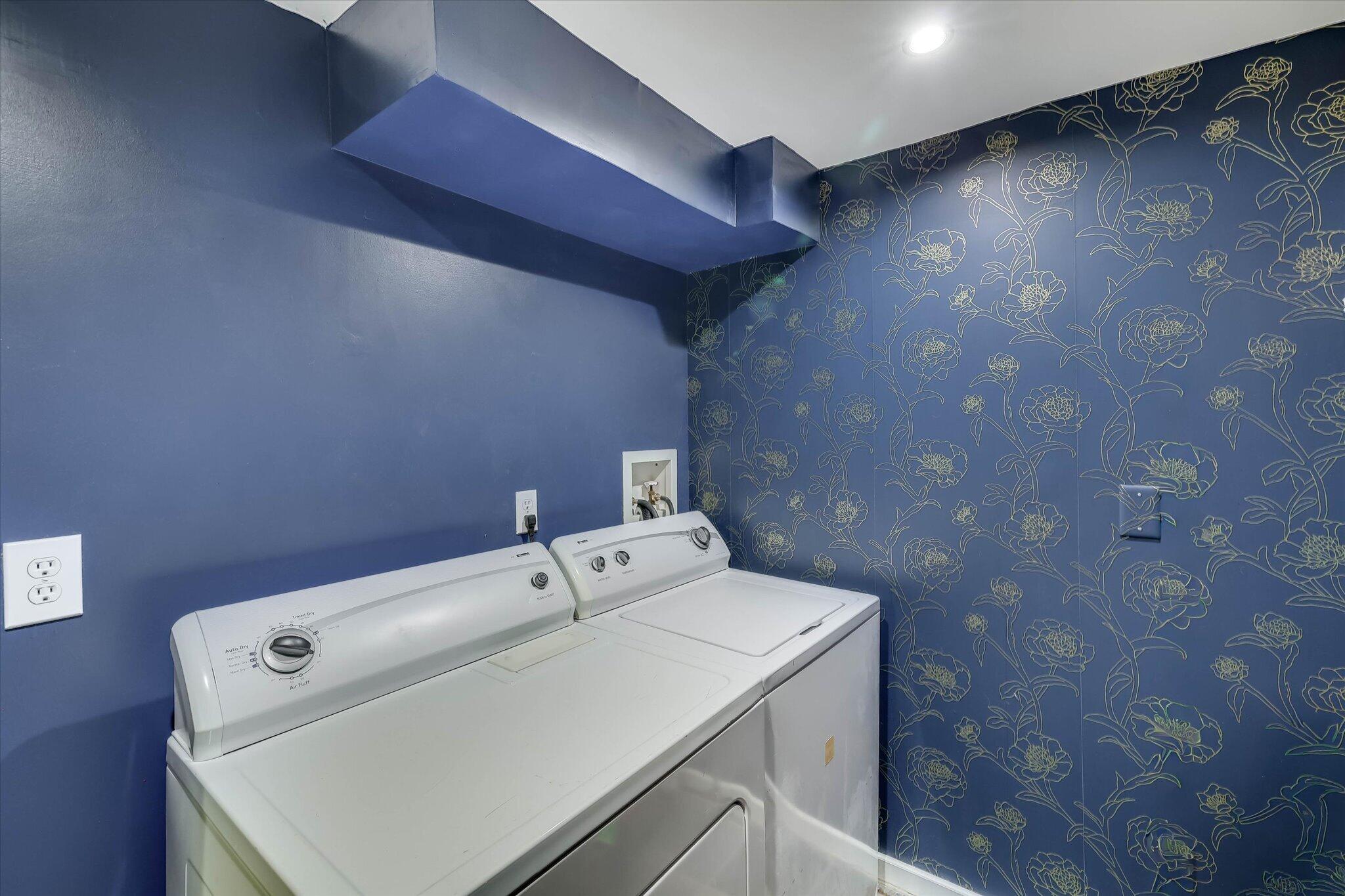 802 Hickman Road Augusta, GA 30904 - Photo 51 of 55 Shared laundry room