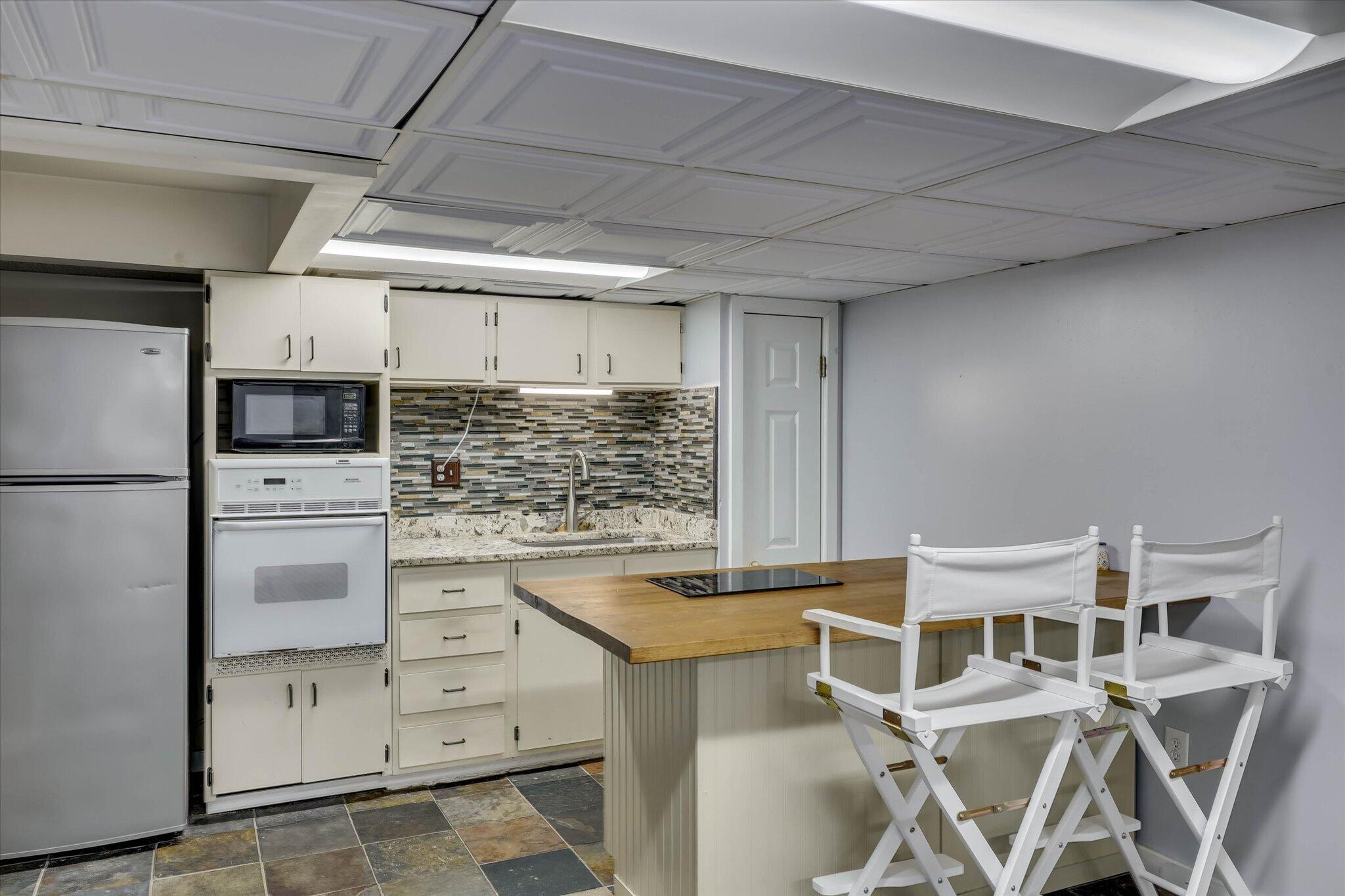 802 Hickman Road Augusta, GA 30904 - Photo 6 of 55 feature - basement apartment kitchen
