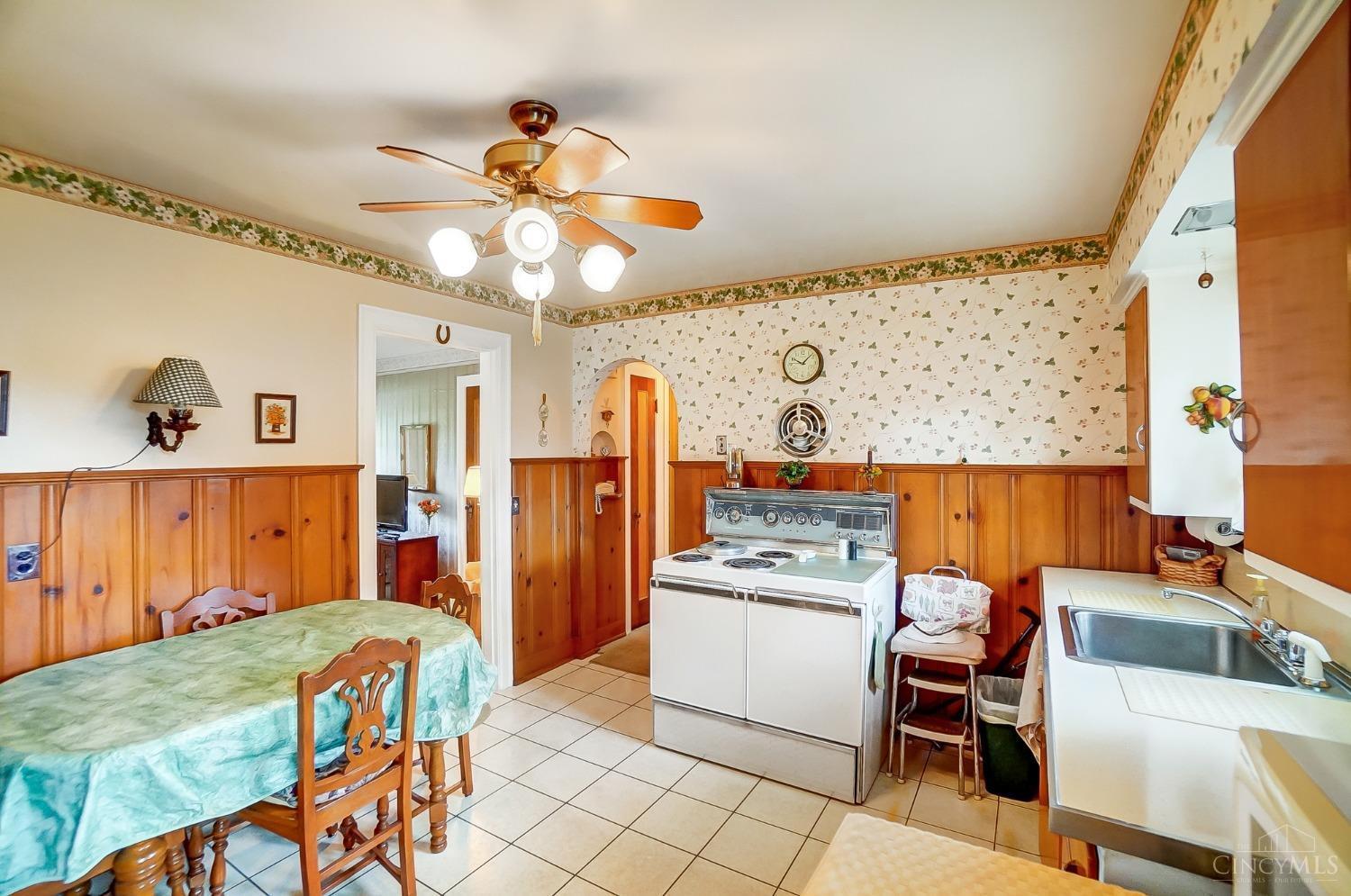 6174 Rapid Run Road Cincinnati, OH 45233 - Photo 8 of 34 Gallery Image 8