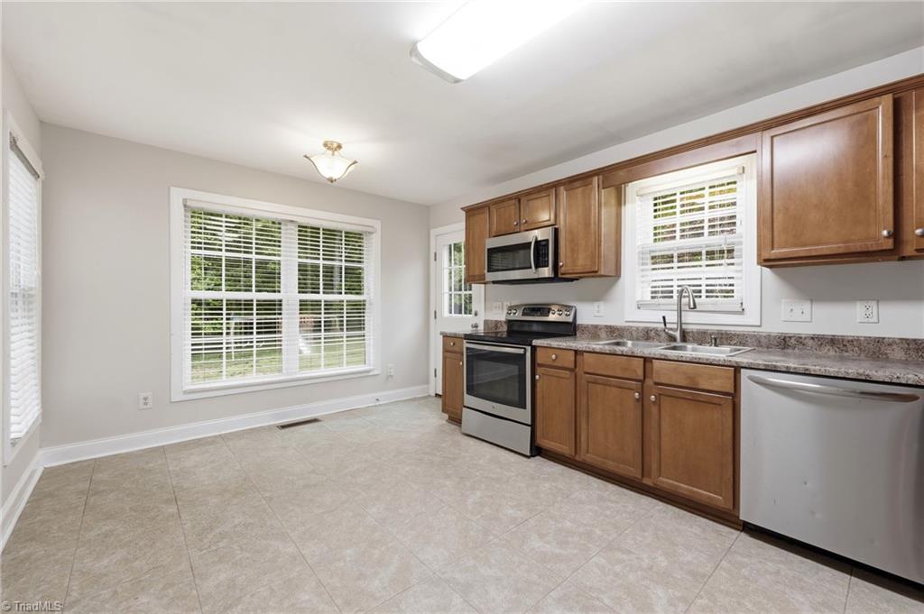 265 Link Road Reidsville, NC 27320 - Photo 12 of 41 Gallery Image 12