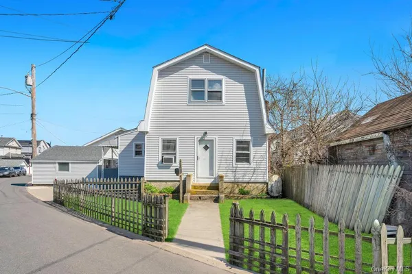 $729,000 | 64 West Avenue, Lawrence, NY 11559