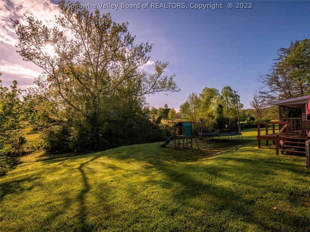 4038 Lower Falls Road St. Albans, WV 25177 - Photo 23 of 24 Trampoline & Play set convey