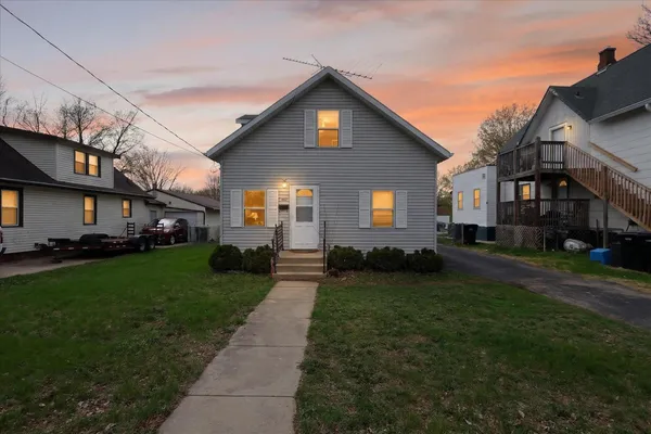 $160,000 | 852 Johnson Street, Beloit, WI 53511