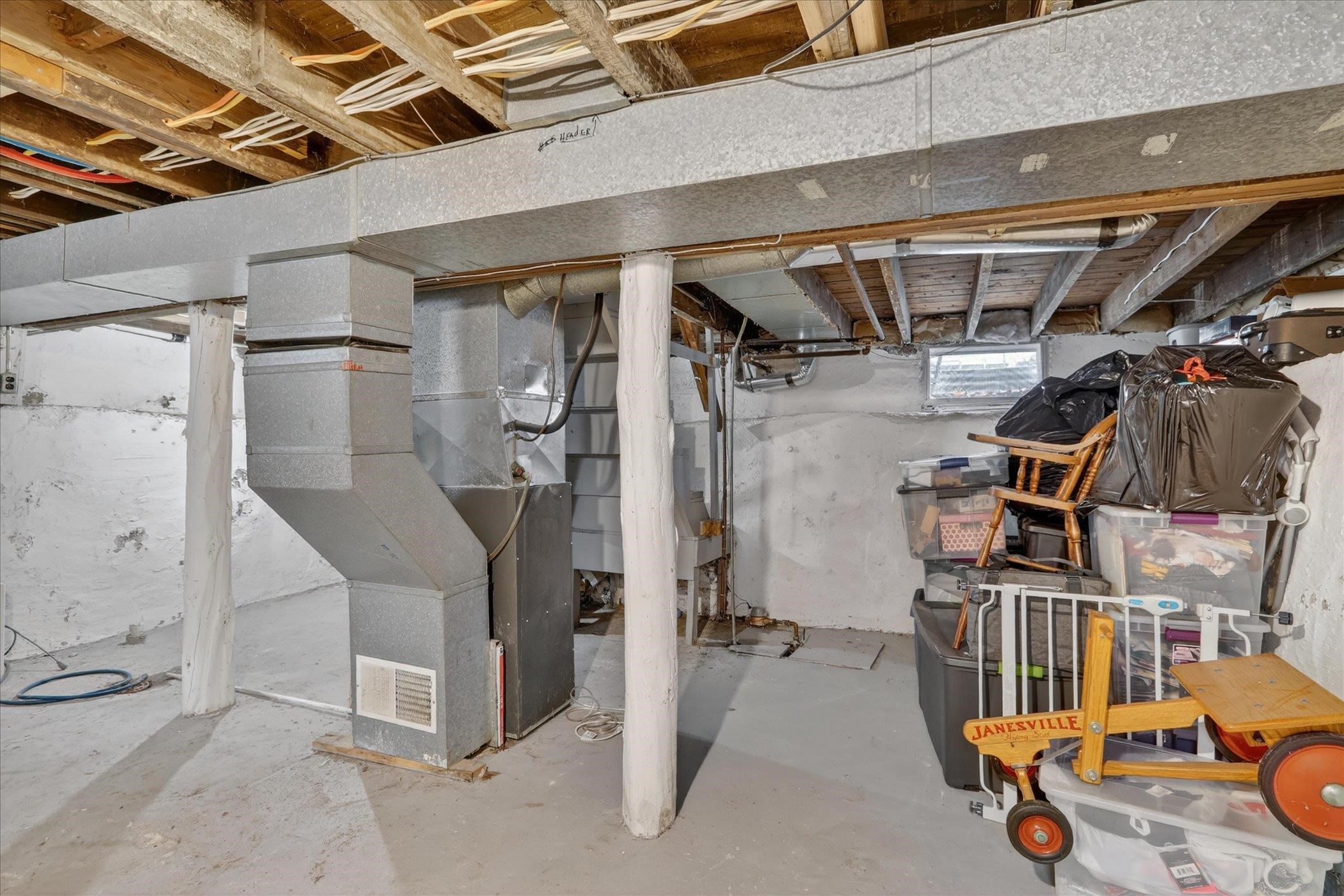 852 Johnson Street Beloit, WI 53511 - Photo 31 of 37