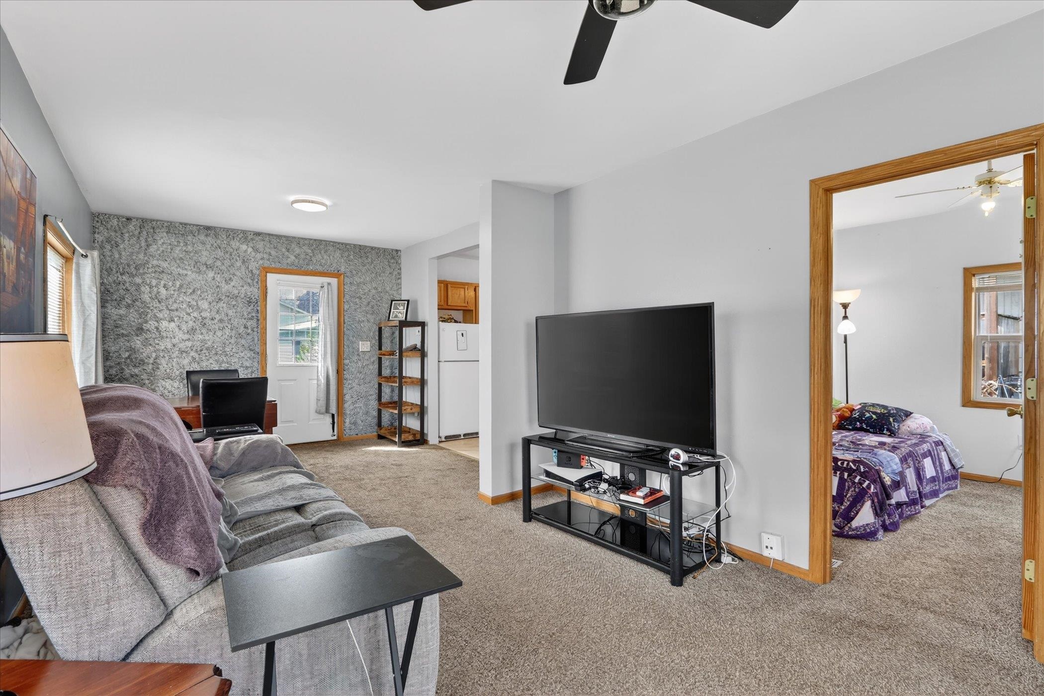 852 Johnson Street Beloit, WI 53511 - Photo 10 of 37