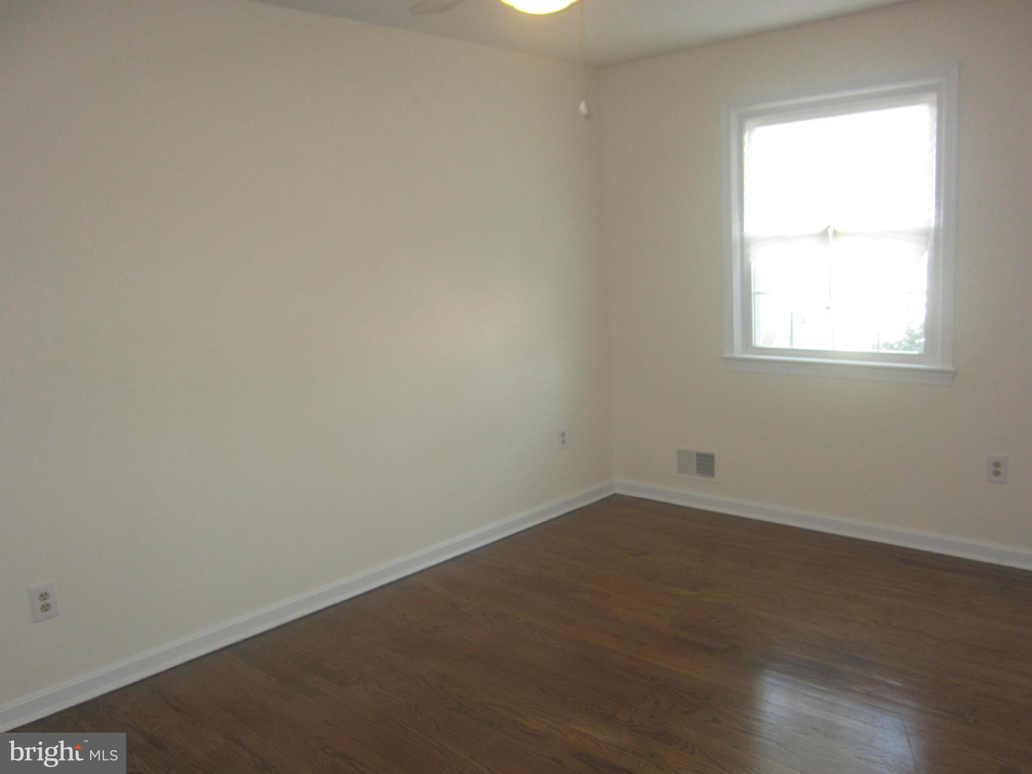 2208 Bucknell Terrace, Unit 24 Silver Spring, MD 20902 - Photo 16 of 28 Spacious second bedroom