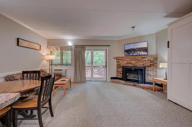 $179,900 | 8 H River Run Drive, Unit H, Bartlett, NH 03812