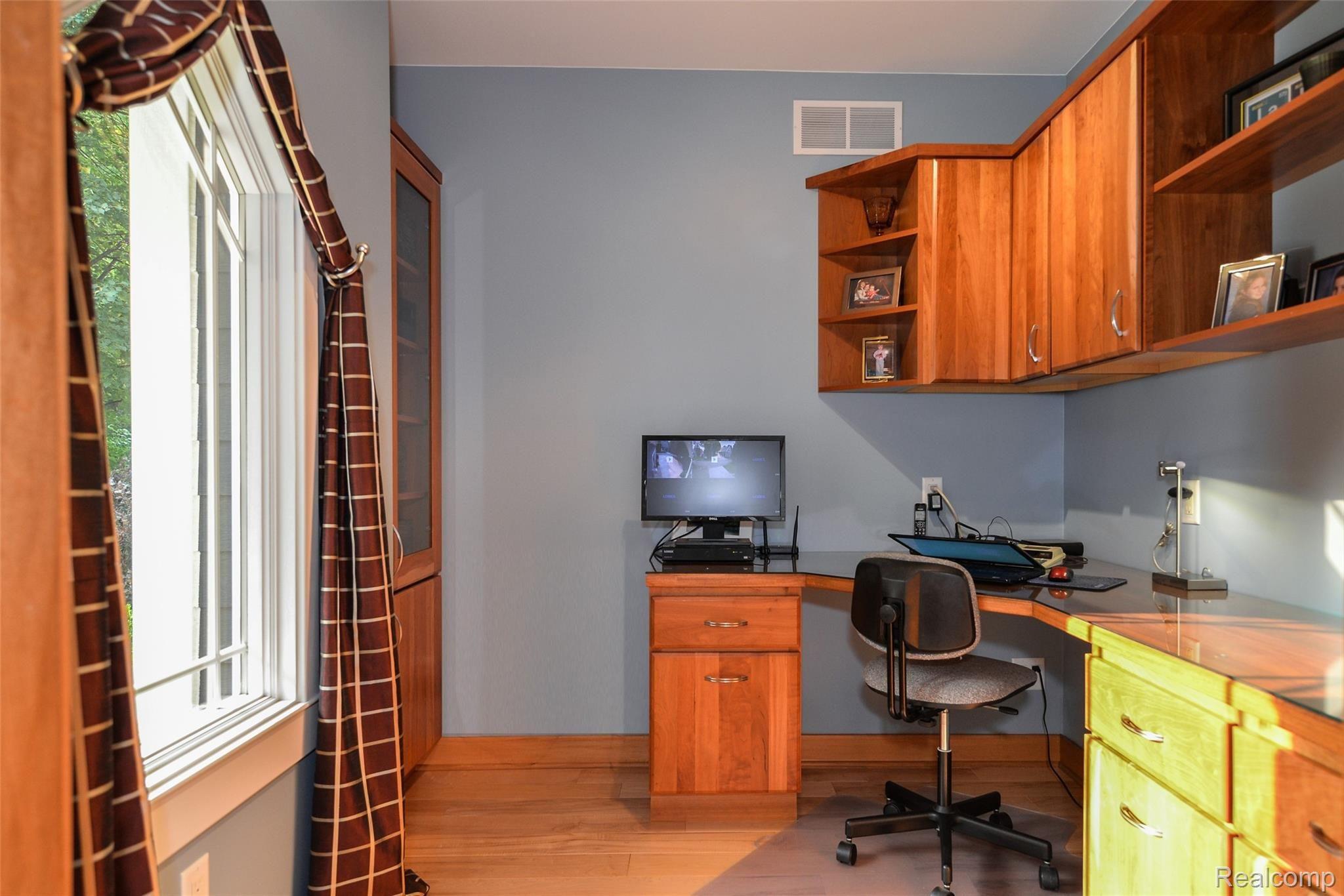 9558 Winston Road Pinckney, MI 48169 - Photo 24 of 45 DSC_1934.jpg