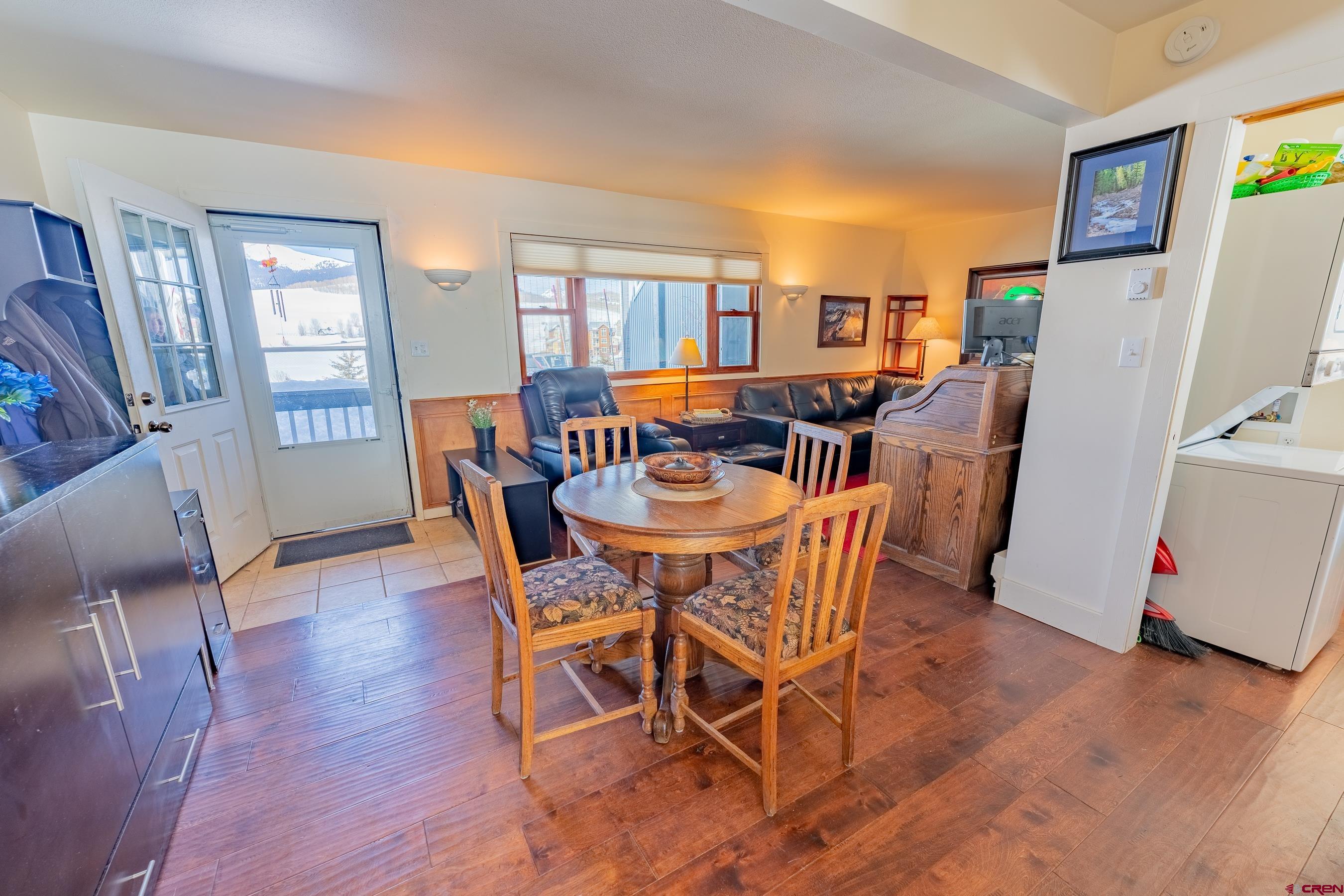 18 Crystal Road, Unit 2E Crested Butte, CO 81225 - Photo 4 of 27 Gallery Image 4