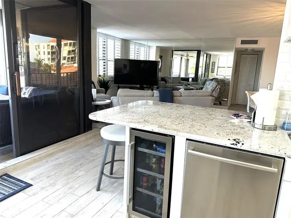 $2,750 | 6291 Bahia Del Mar Circle, Unit 303, St. Petersburg, FL 33715
