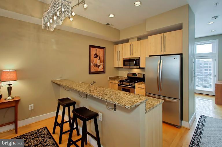 215 R Street Northeast, Unit B Washington, DC 20002 - Photo 14 of 25 Kitchen