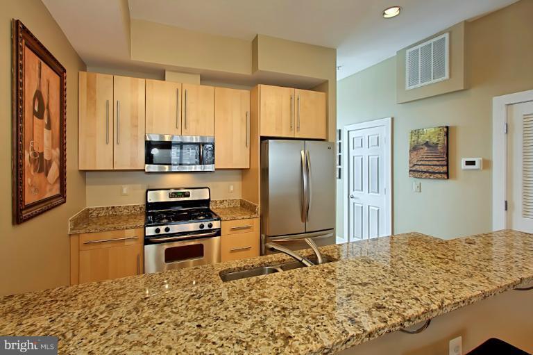 215 R Street Northeast, Unit B Washington, DC 20002 - Photo 3 of 25 Kitchen