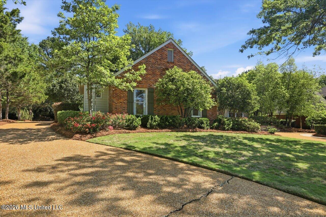 241 Sawbridge Drive Ridgeland, MS 39157 - Photo 5 of 47 04-241 Sawbridge Dr _ Hometoursms.com