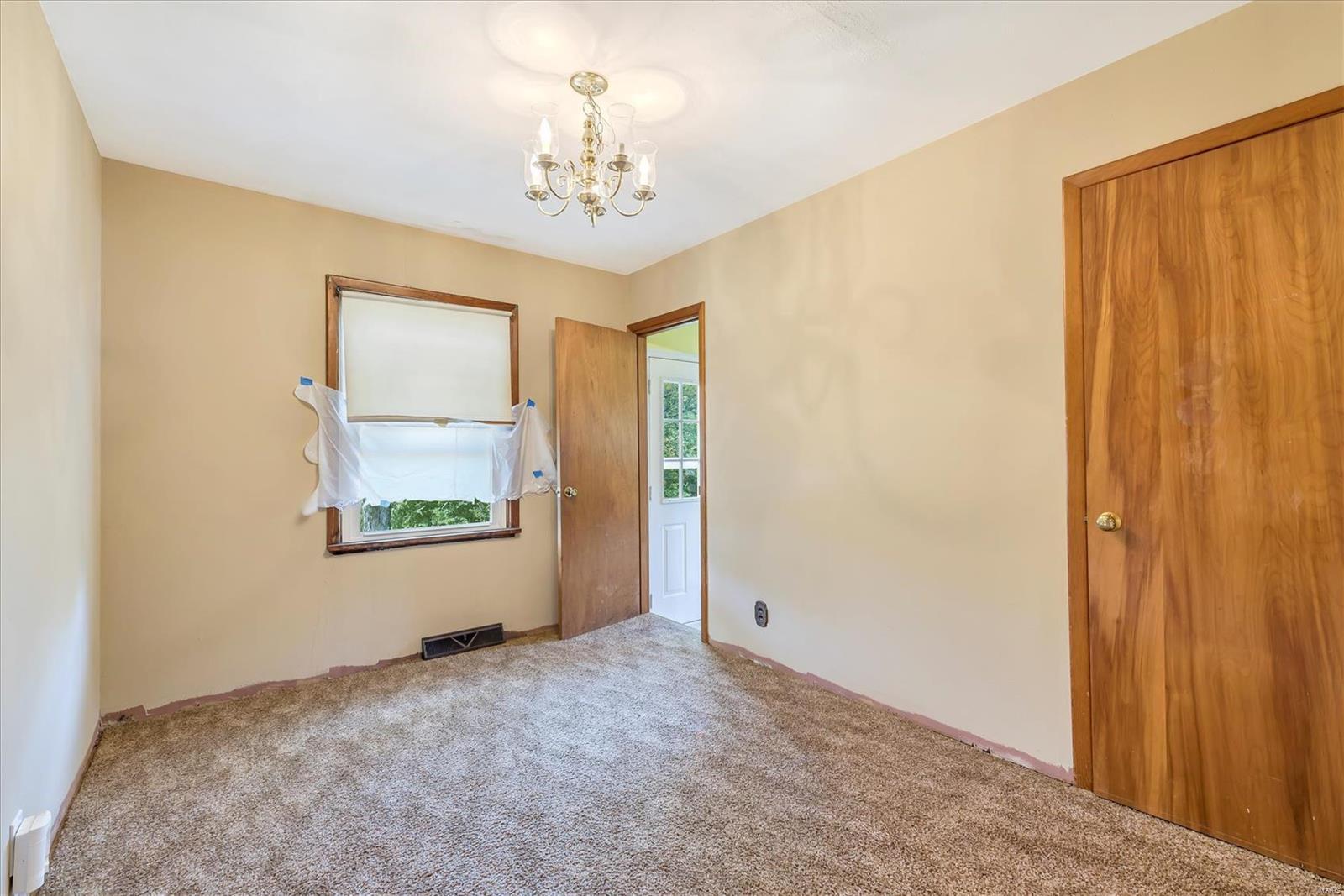 125 Shirley Lane Ballwin, MO 63011 - Photo 11 of 14