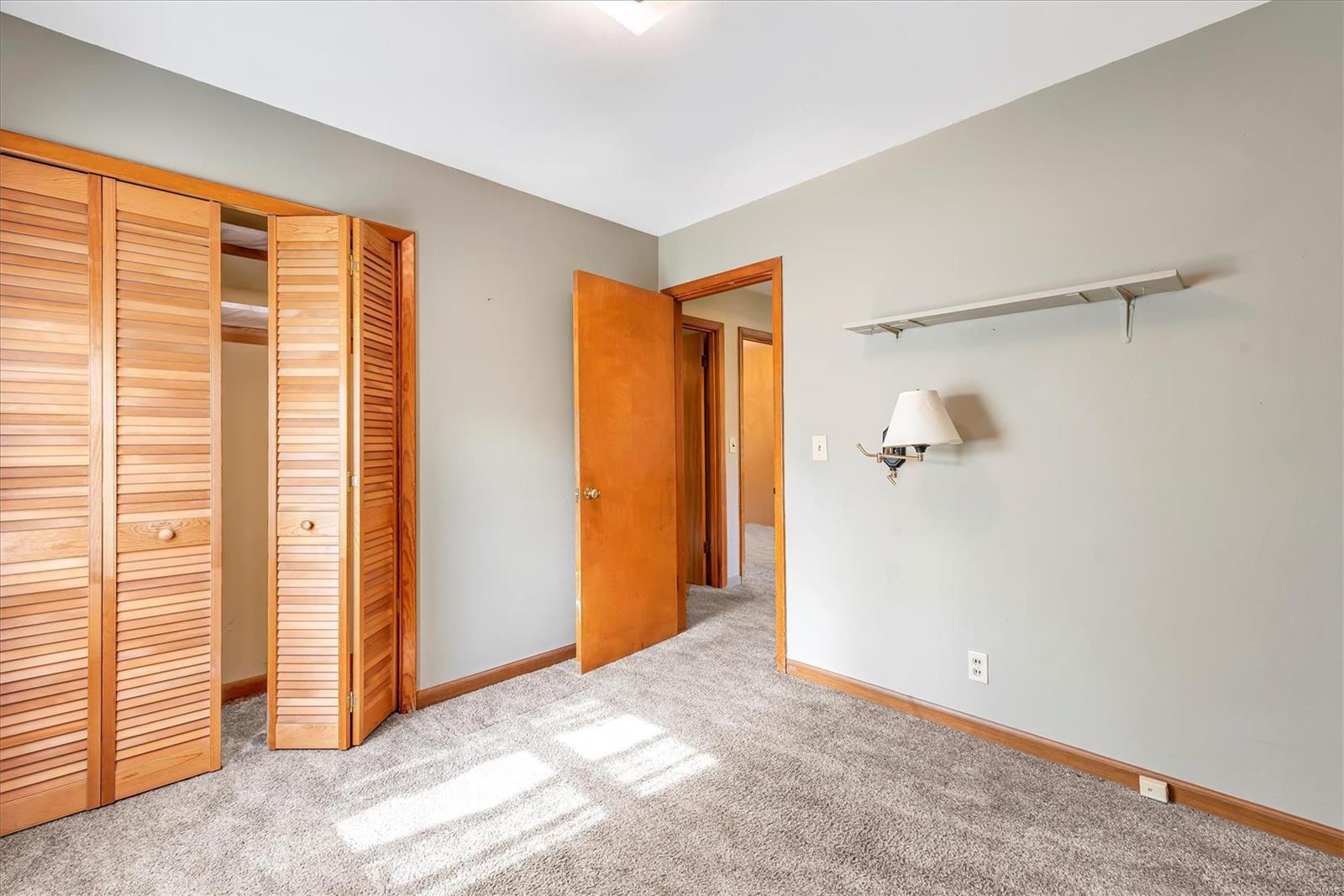 125 Shirley Lane Ballwin, MO 63011 - Photo 9 of 14