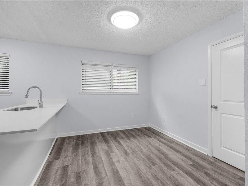 303 Mansfield Road Cleburne, TX 76031 - Photo 6 of 22