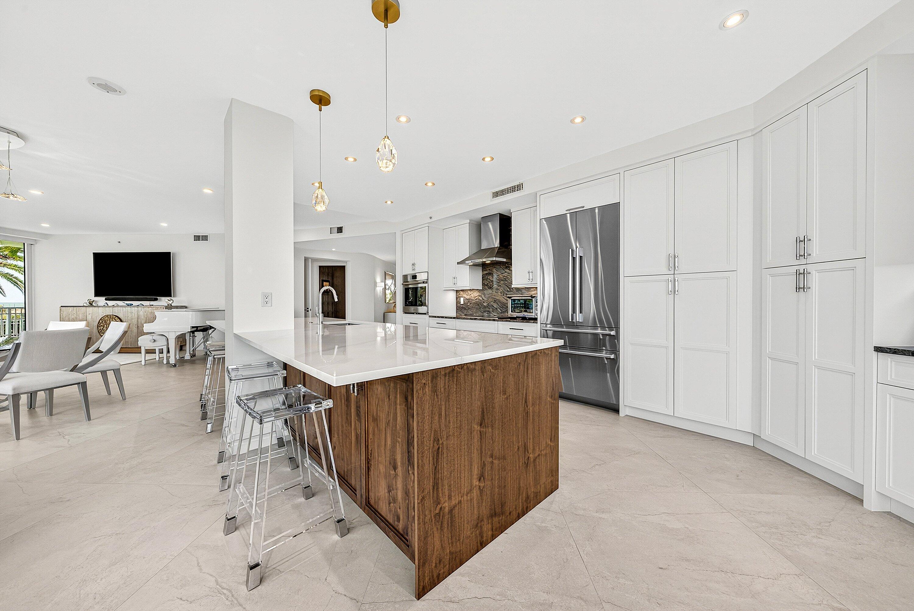 425 South Beach Road, Unit 2O Tequesta, FL 33469 - Photo 11 of 70 Kitchen