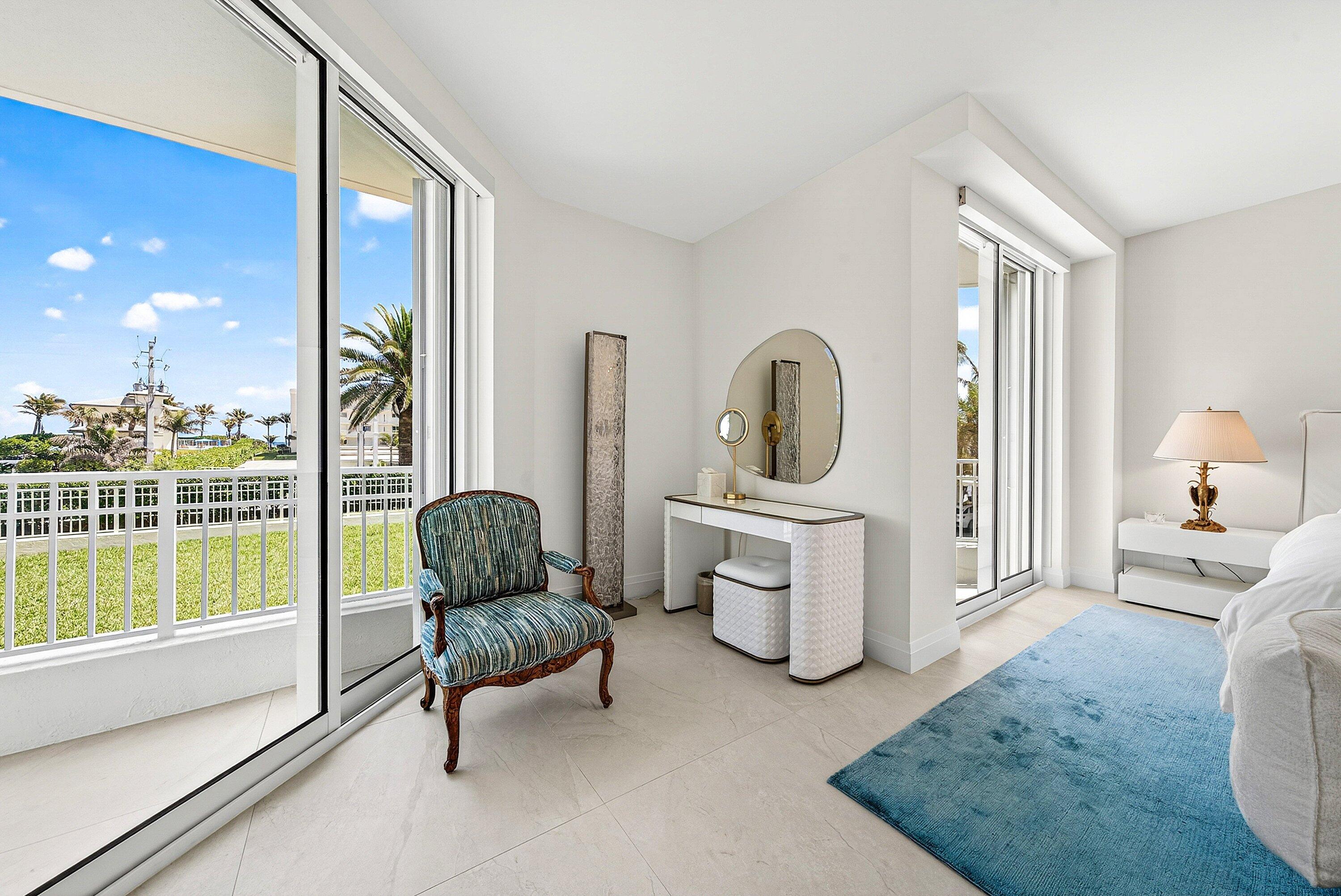 425 South Beach Road, Unit 2O Tequesta, FL 33469 - Photo 24 of 70 Primary Suite