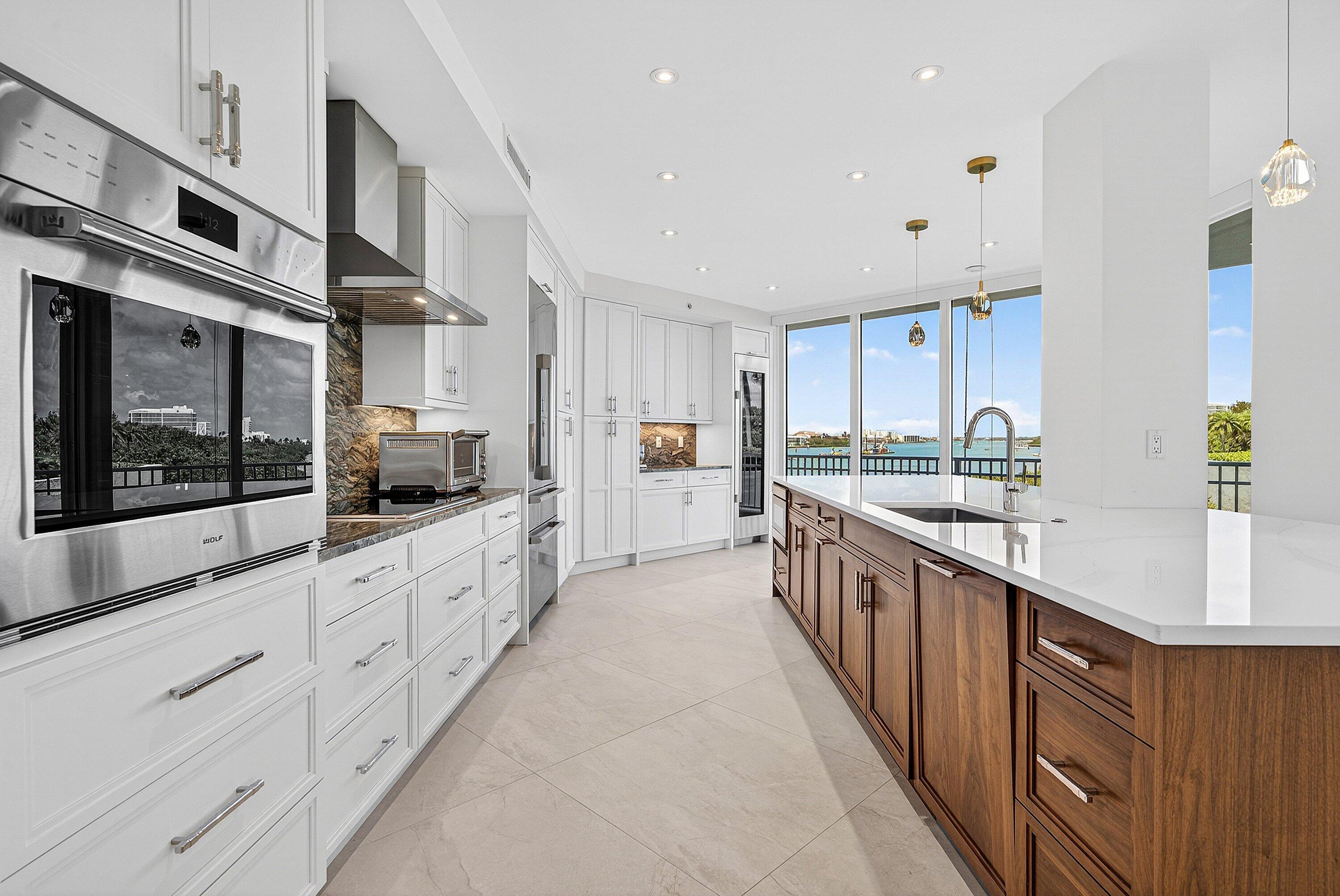 425 South Beach Road, Unit 2O Tequesta, FL 33469 - Photo 9 of 70 Kitchen