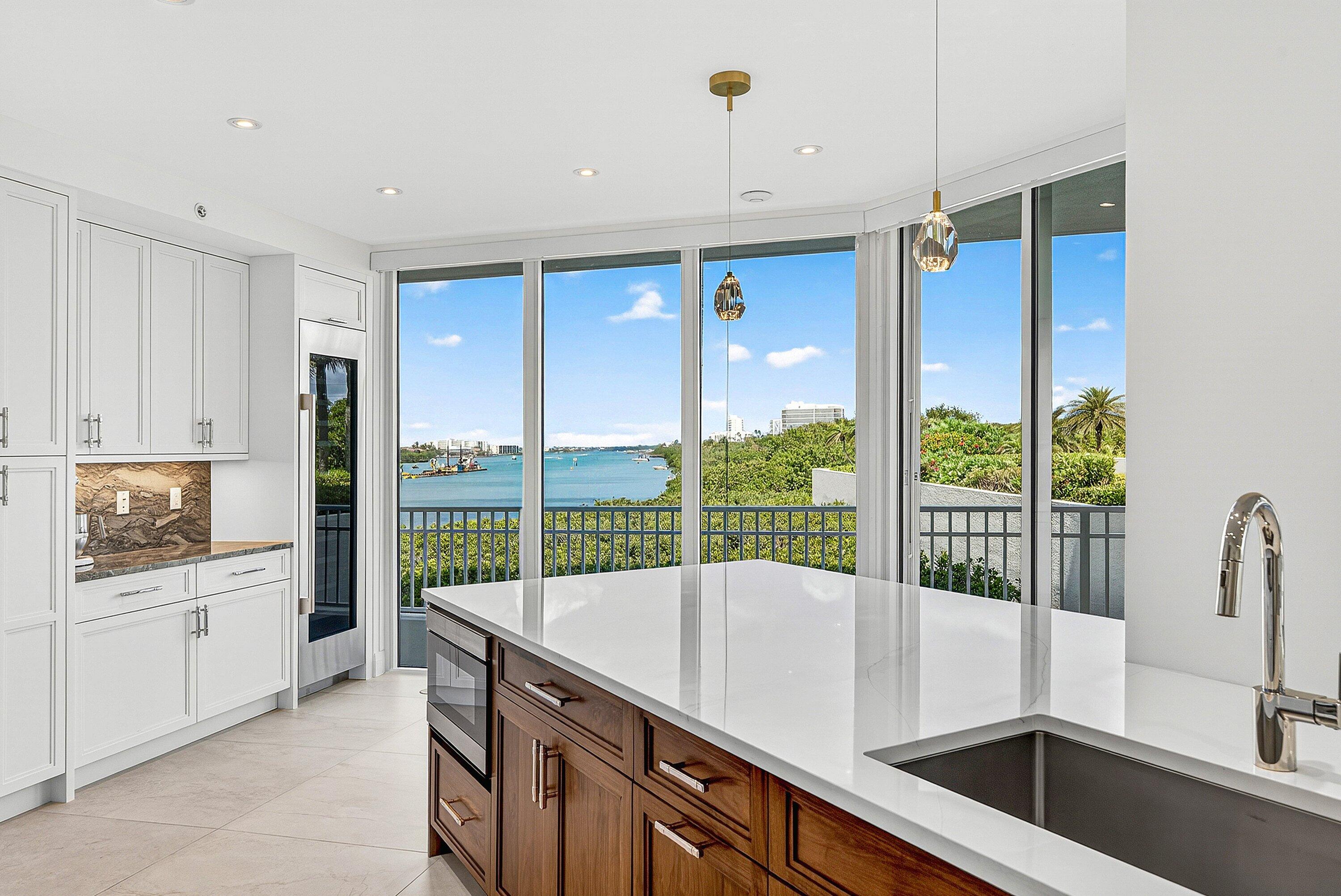 425 South Beach Road, Unit 2O Tequesta, FL 33469 - Photo 10 of 70 Kitchen