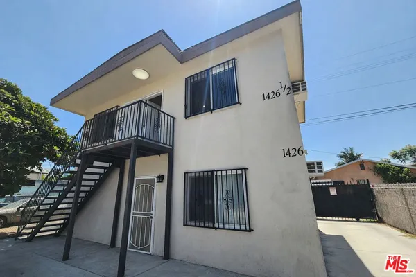 $2,400 | 1426 1/2 East 48th Street, Los Angeles, CA 90011