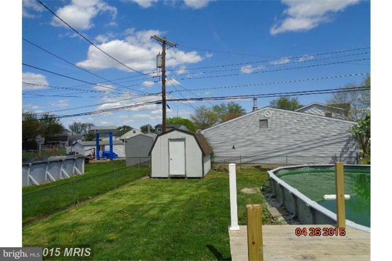 2610 West Woodwell Road Baltimore, MD 21222 - Photo 22 of 24 Exterior (Rear)