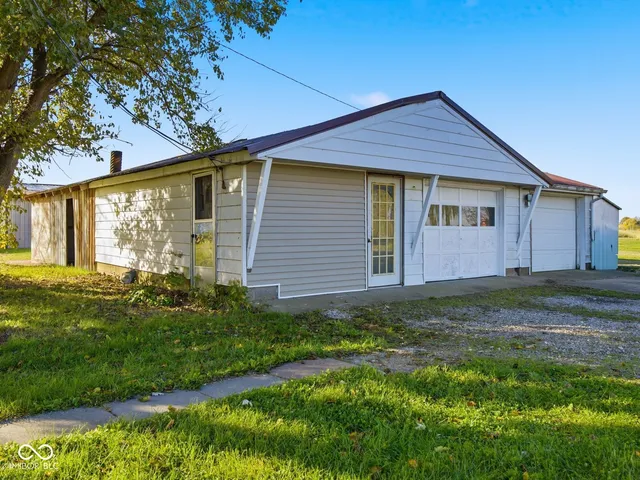 $385,000 | 3183 West 500 South, Shelbyville, IN 46176