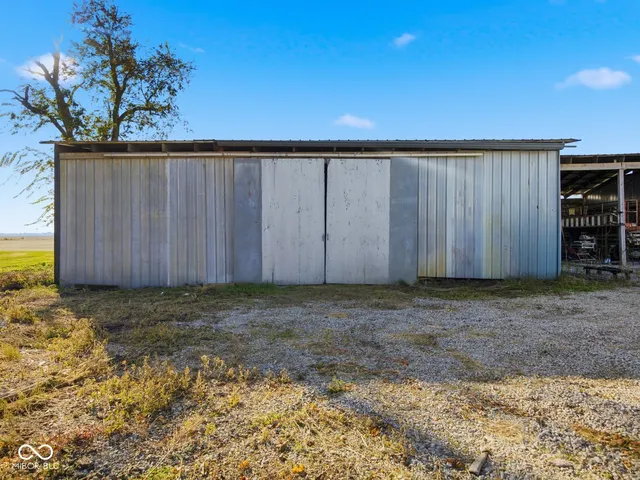 $385,000 | 3183 West 500 South, Shelbyville, IN 46176