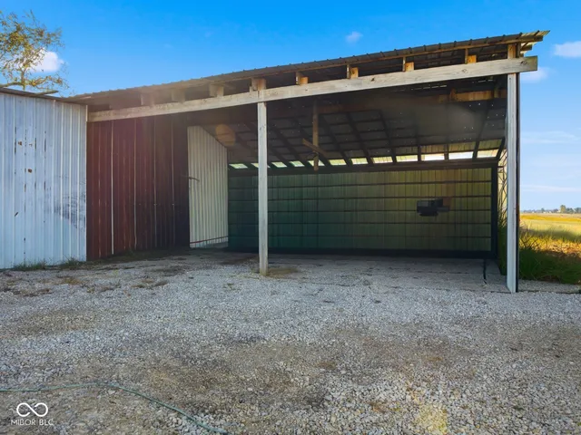 $385,000 | 3183 West 500 South, Shelbyville, IN 46176