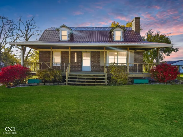 $385,000 | 3183 West 500 South, Shelbyville, IN 46176