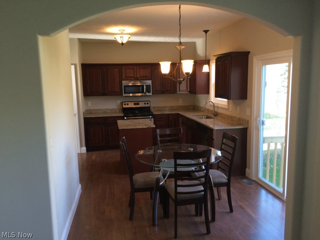 1383 Argonne Road Cleveland, OH 44121 - Photo 3 of 11 Gallery Image 3