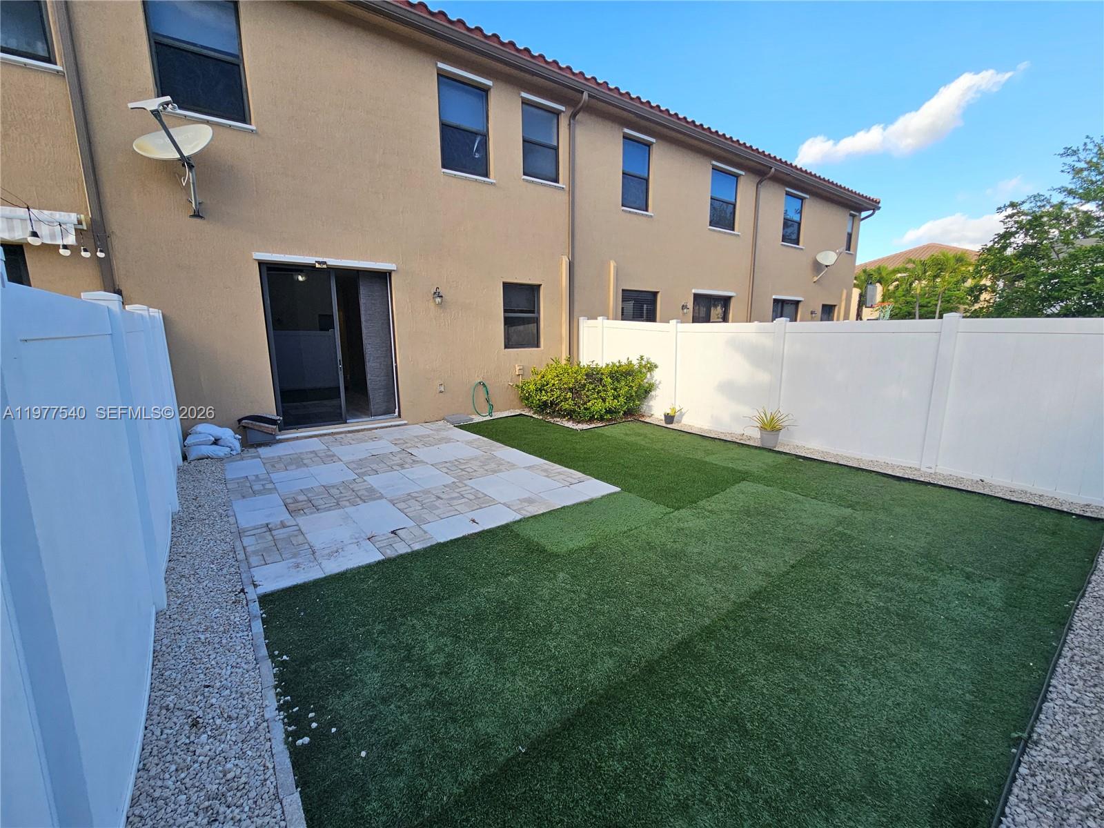 3370 West 90th Street, Unit A Hialeah, FL 33018 - Photo 11 of 40