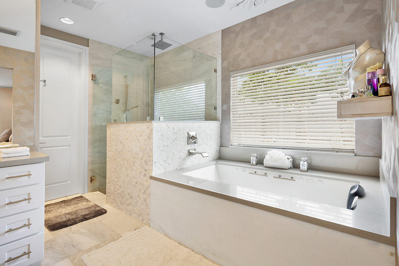 1418 High Ridge Road Lake Worth Beach, FL 33461 - Photo 13 of 29 013-1418HighRidgeRd-LAKEWORTH-FL-small