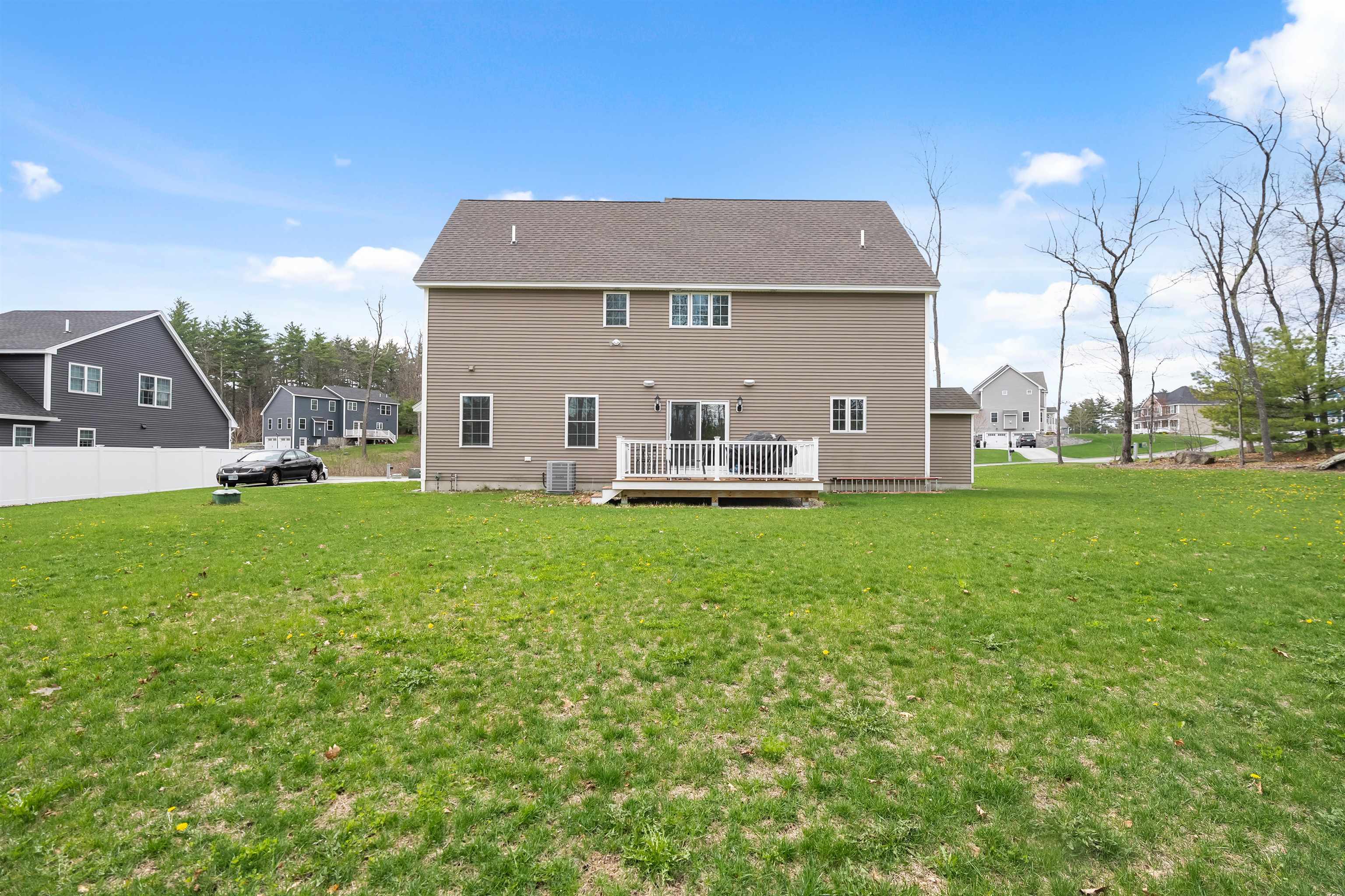 44 Sheffield Street Windham, NH 03087 - Photo 31 of 40