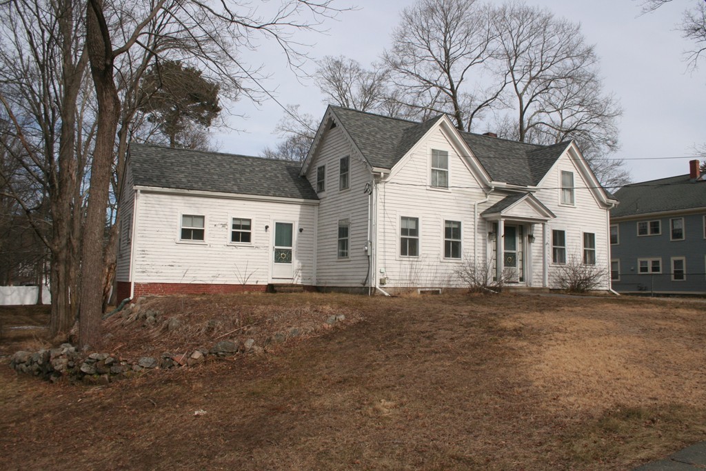 46 Maple Street Middleton, MA 01949 - Photo 1 of 27 Gallery Image 1