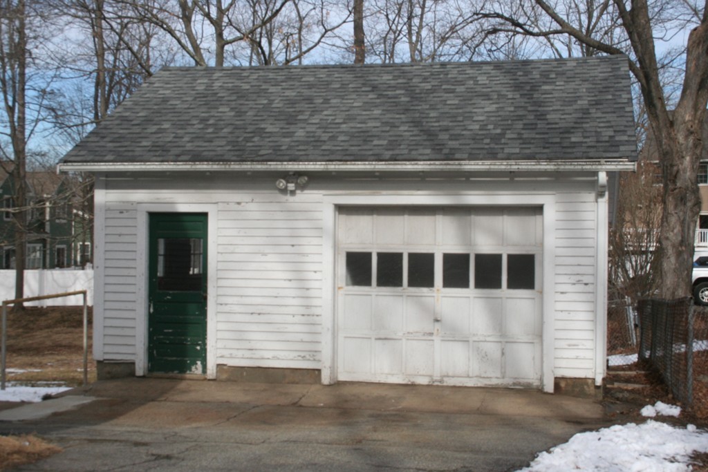 46 Maple Street Middleton, MA 01949 - Photo 2 of 27 Gallery Image 2