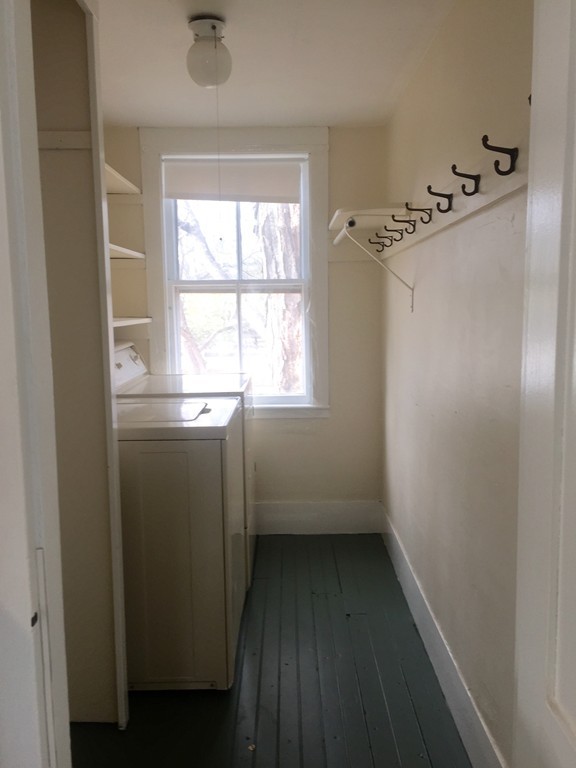 46 Maple Street Middleton, MA 01949 - Photo 6 of 27 Gallery Image 6