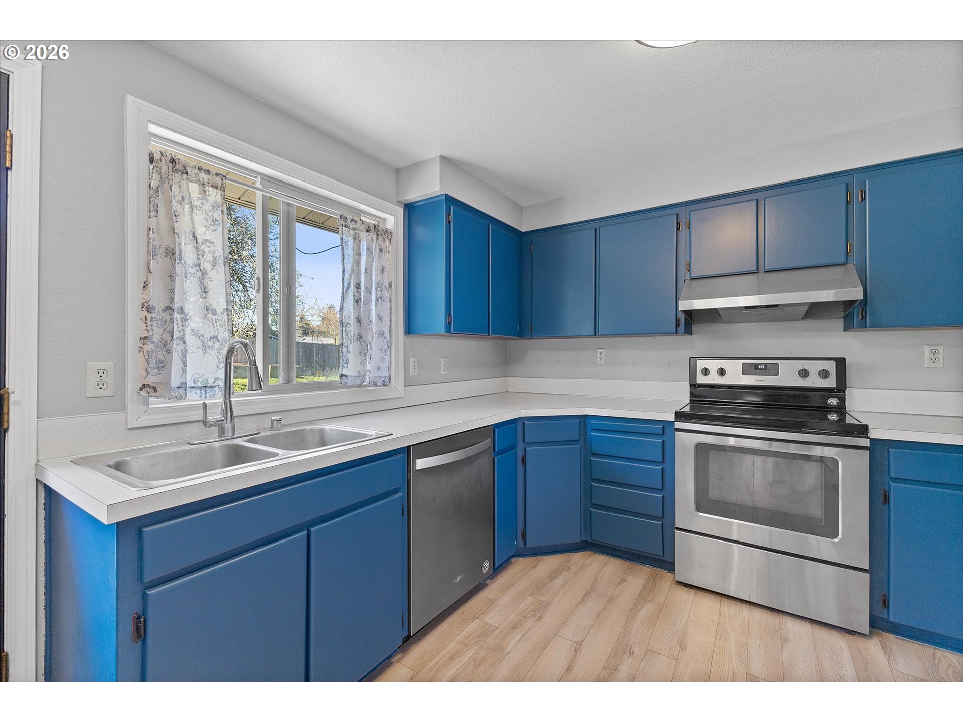 2951 Northwest Kent Street Camas, WA 98607 - Photo 9 of 37