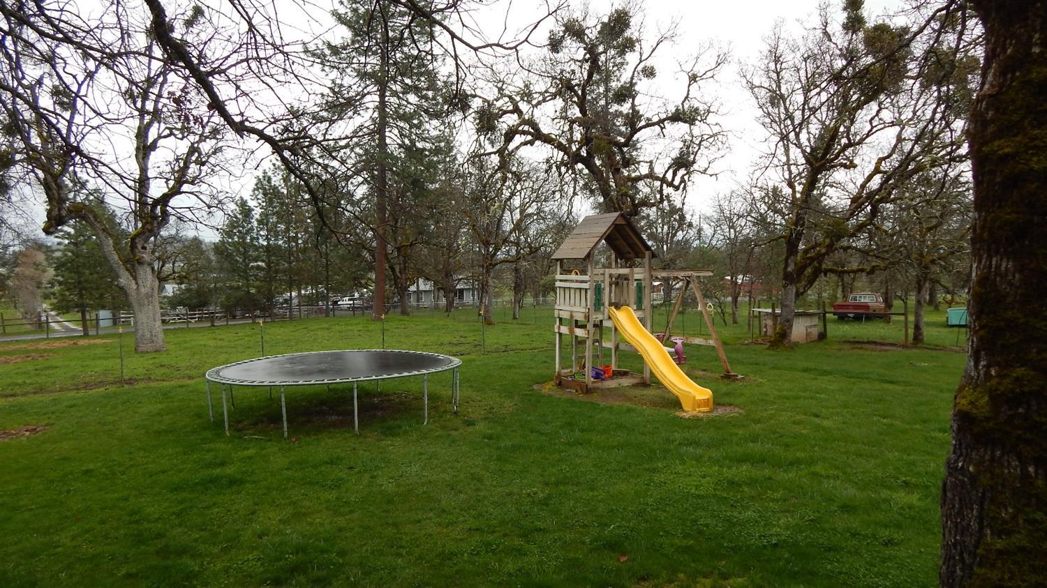 15835 Jones Road White City, OR 97503 - Photo 26 of 31 Additional Photo
